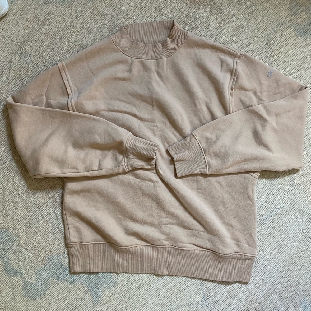 Alo Yoga Sweatshirt